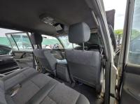 2003 Toyota Land Cruiser UZJ100R GXL image 8
