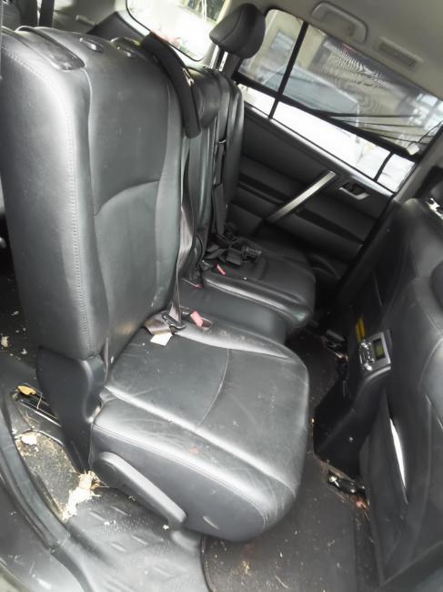 toyota Kluger 4X4 KX-S Aug 2011 Parts & Wrecking