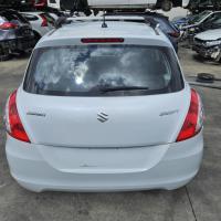 2015 Suzuki Swift FZ image 8