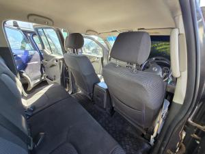 2008 Nissan Navara D40 ST-X image 8