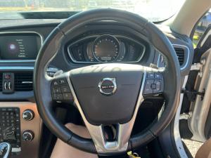 2017 Volvo S40 image 8