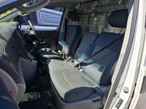 2013 Hyundai Iload 2.5DT PLASTIC INLET AUTO 5 SPD RWD image 8