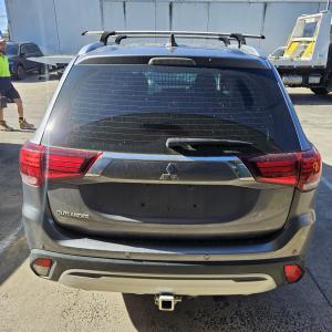 2019 Mitsubishi Outlander ZL image 8