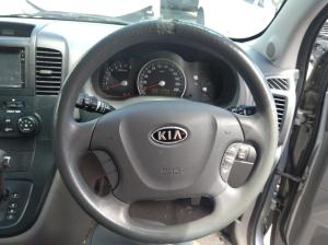 2010 Kia Carnival VQ image 8