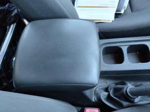 2010 Nissan Navara D40 image 8