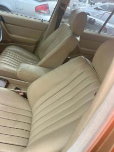 1986 Mercedes Benz 300e image 8