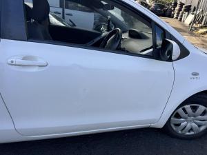 2009 Toyota Yaris image 8