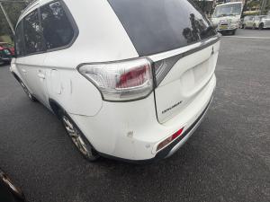 2013 Mitsubishi Outlander image 8