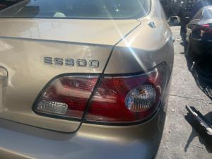 2001 Lexus Es300 image 8