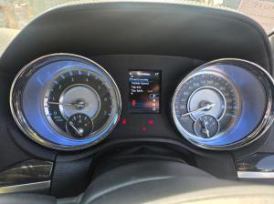 2013 Chrysler 300c image 8