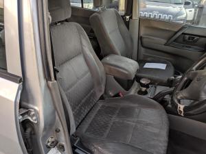 2004 Mitsubishi Pajero GLX image 8