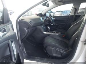 2014 Peugeot 308 image 8