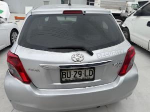 2011 Toyota Yaris image 8