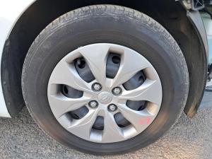 2016 Hyundai Accent image 8