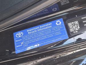2018 Toyota Camry ZWE211R image 8