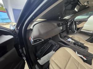 2016 Jaguar F Pace X761 20D PRESTIGE image 8