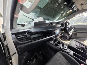 2018 Toyota Hilux GUN126R SR image 8