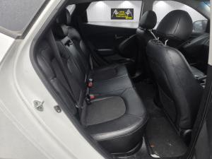 2015 Hyundai Ix35 2.0L G4NC AUTO 6SPD FWD ELITE image 8