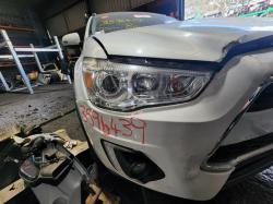 2016 Mitsubishi image 9