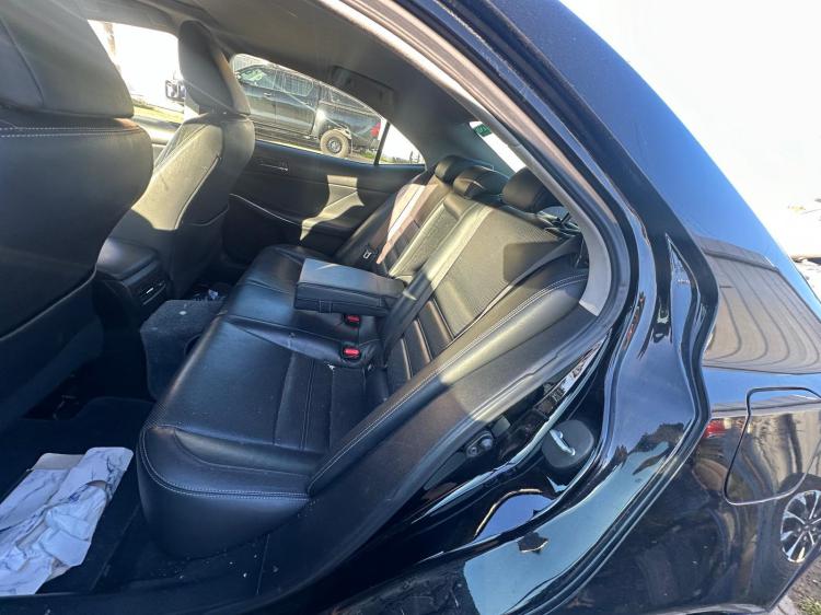lexus Is300h XE30 Dec 2013 Parts & Wrecking