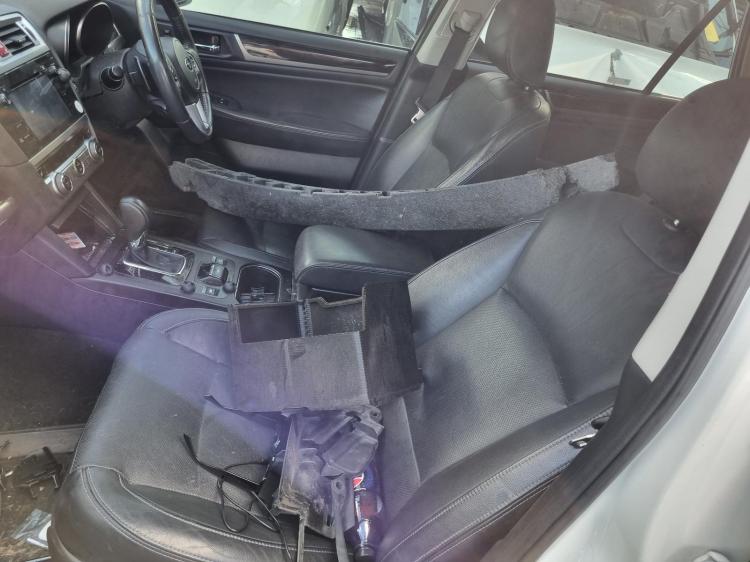 subaru Outback PREMIUM 2015 Parts & Wrecking