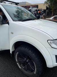 2014 Mitsubishi Triton image 9