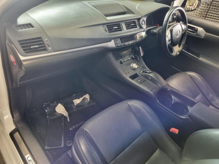 lexus Ct200h F SPORT ZWA10R 2011 Parts & Wrecking