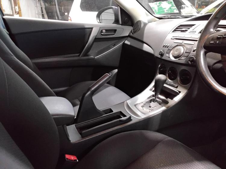 mazda 3 NEO Jul 2010 Parts & Wrecking