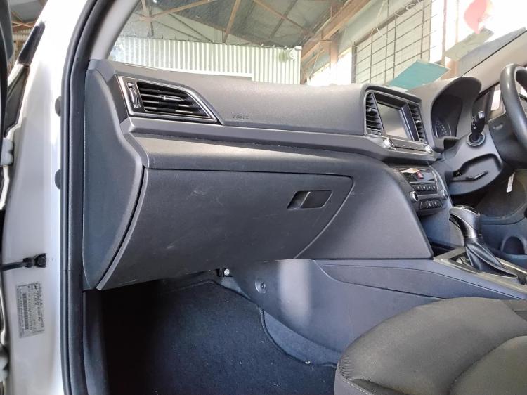 hyundai Elantra ACTIVE Nov 2016 Parts & Wrecking