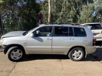 2005 Toyota Kluger image 9