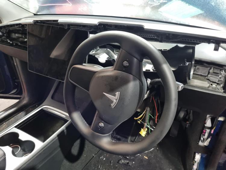tesla Model Y LY5LD LONG RANGE  DUAL MOTOR 1ST GEN 2024 Parts & Wrecking