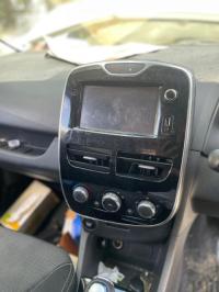 2015 Renault Clio image 9