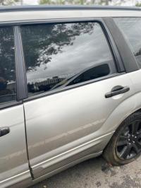2004 Subaru Forester image 9