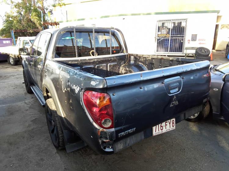 mitsubishi Triton GL-R Nov 2009 Parts & Wrecking