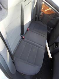 2005 Volkswagen Golf TDI image 9
