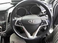 2012 Hyundai Veloster + image 9