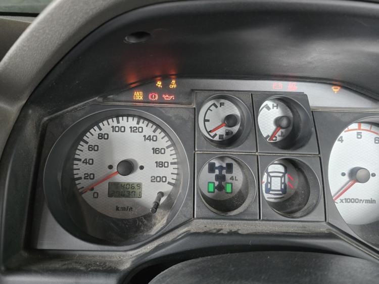 mitsubishi Pajero NP GLX Jul 2005 Parts & Wrecking