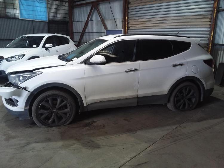 hyundai Santa Fe Dec 2017 Parts & Wrecking