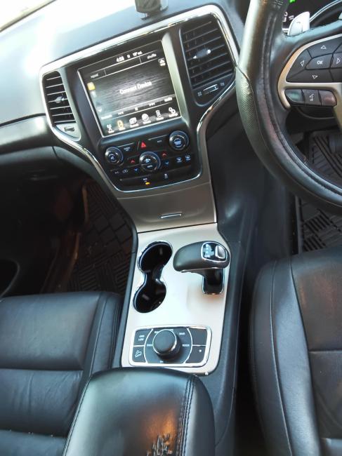 jeep Grand Cherokee LAREDO 4X4 Jul 2013 Parts & Wrecking