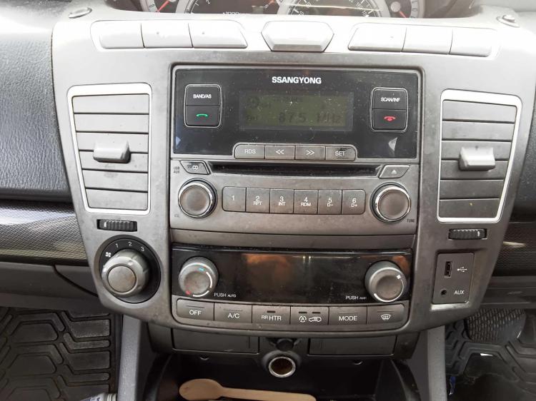 ssangyong Stavic Mar 2014 Parts & Wrecking
