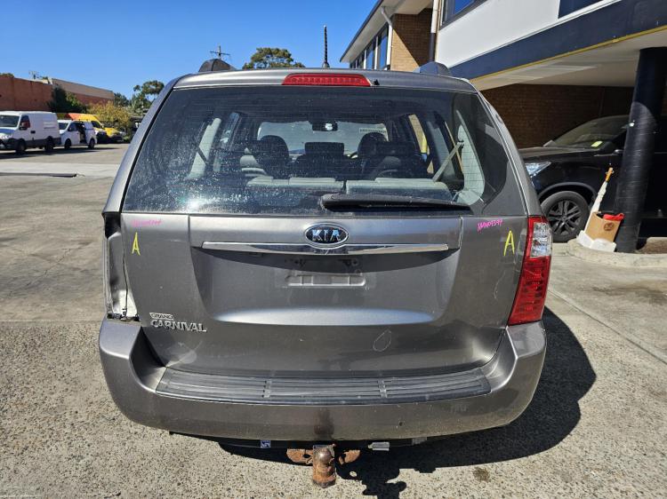 kia Carnival GBB8J46 SLI Jul 2010 Parts & Wrecking