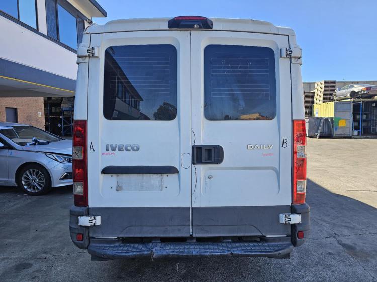 iveco Daily 5TH GEN LOW ROOF 35S Nov 2014 Parts & Wrecking