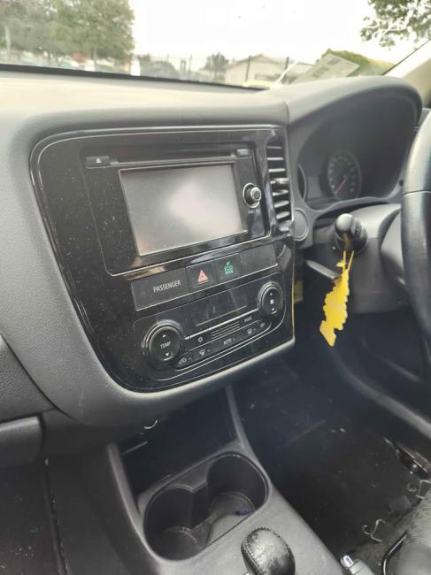 mitsubishi Outlander OUTLANDER 2015 Parts & Wrecking
