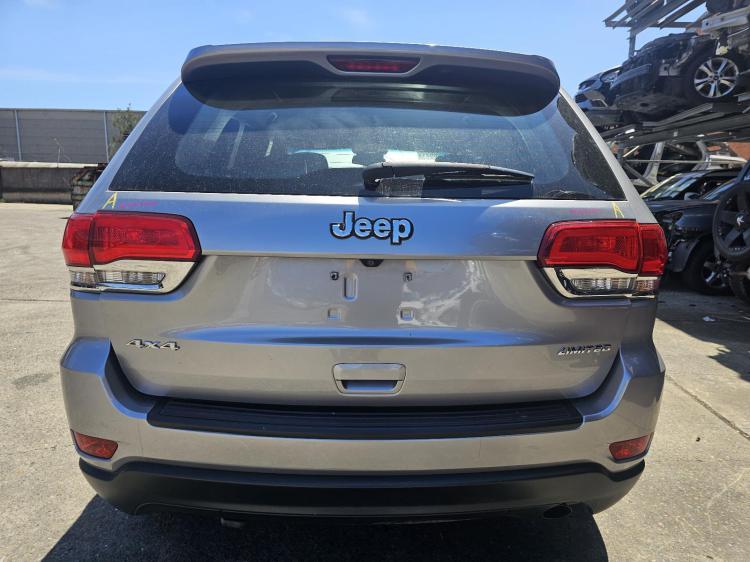 jeep Grand Cherokee LAREDO 4X2 Oct 2014 Parts & Wrecking