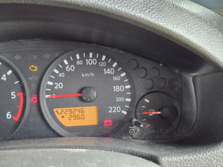 nissan Navara D40 ST-X Aug 2011 Parts & Wrecking