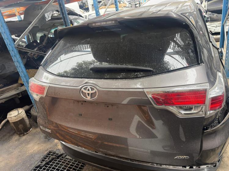 toyota Kluger 2015 Parts & Wrecking