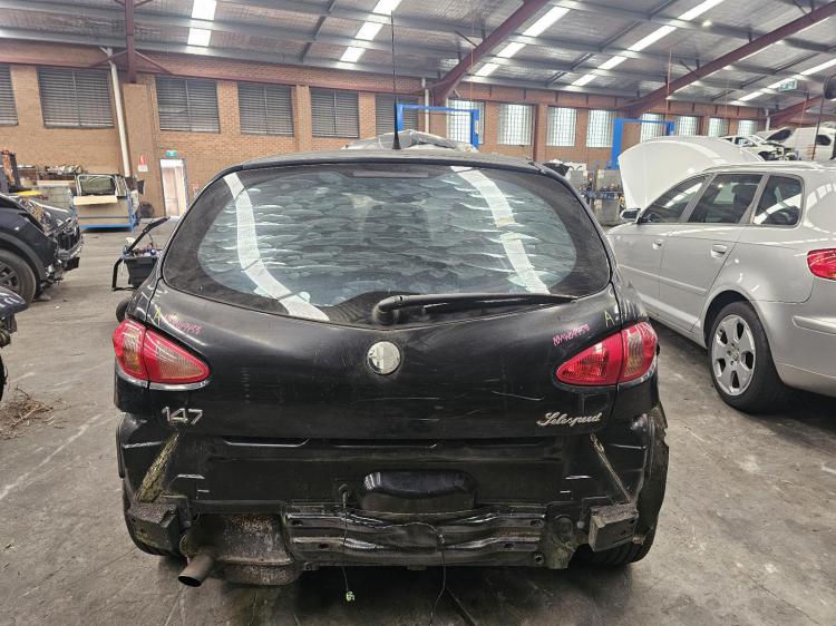 alfa romeo 147 2.0I HATCH AR32310 5SPD  AMT FWD 16V TWIN SPARK Mar 2003 Parts & Wrecking