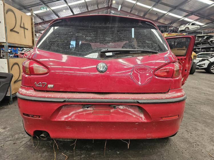 alfa romeo 147 2.0I HATCH AR32310 5SPD MAN FWD TS Aug 2004 Parts & Wrecking