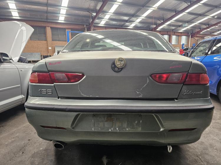 alfa romeo 156 2.0I AR32301 SEDAN 5SPD AMT FWD 16V TWIN SPARK Jan 2000 Parts & Wrecking