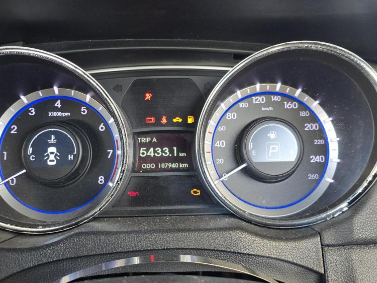 hyundai I45 YF PREMINM Oct 2010 Parts & Wrecking